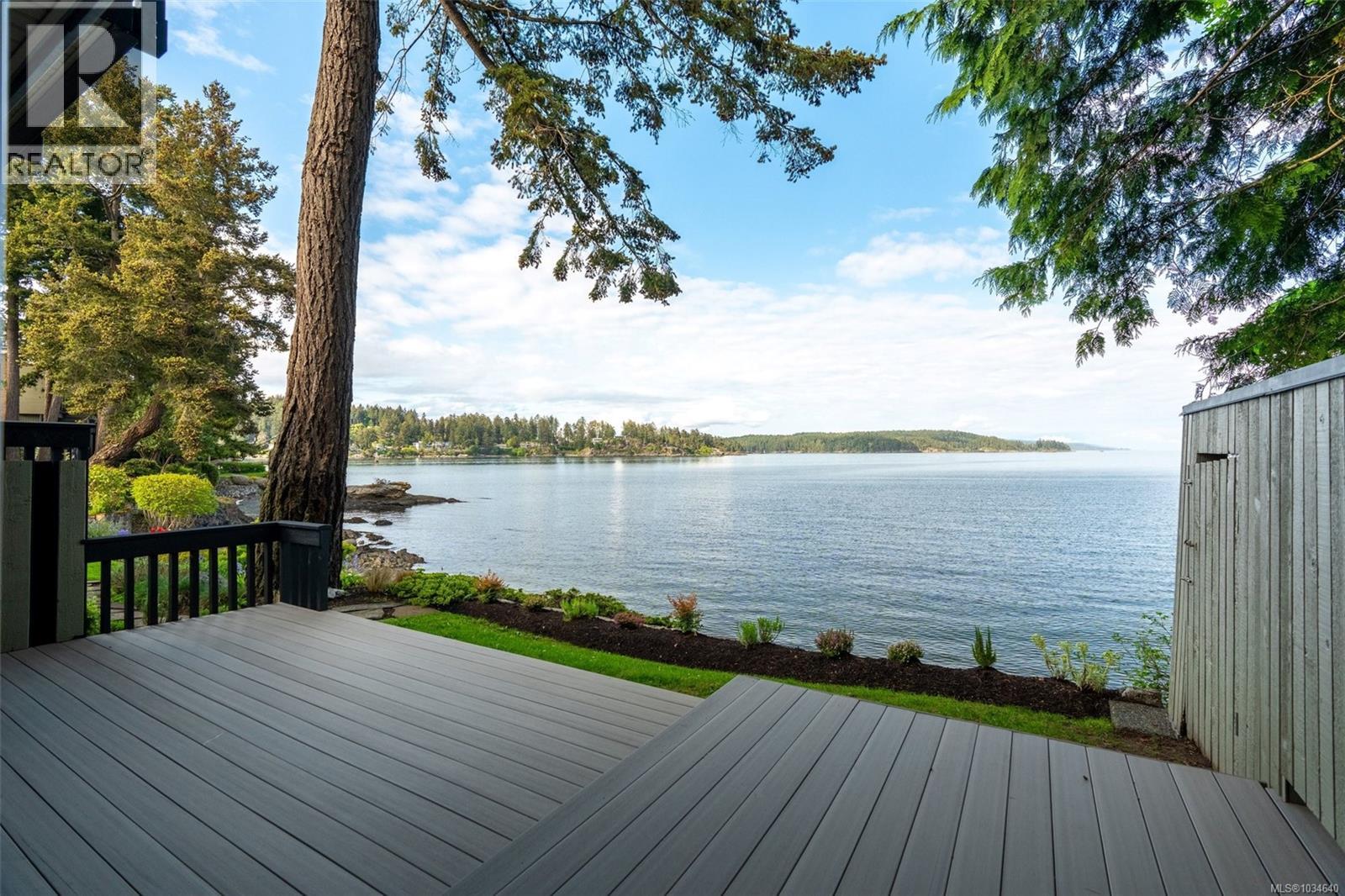 16 2330 Harbour Rd, Sidney, British Columbia  V8L 2P8 - Photo 2 - 1034640