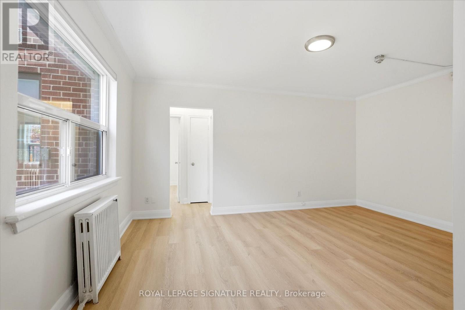 201 - 1000 O'connor Drive, Toronto, Ontario  M4B 2T3 - Photo 10 - E13120878
