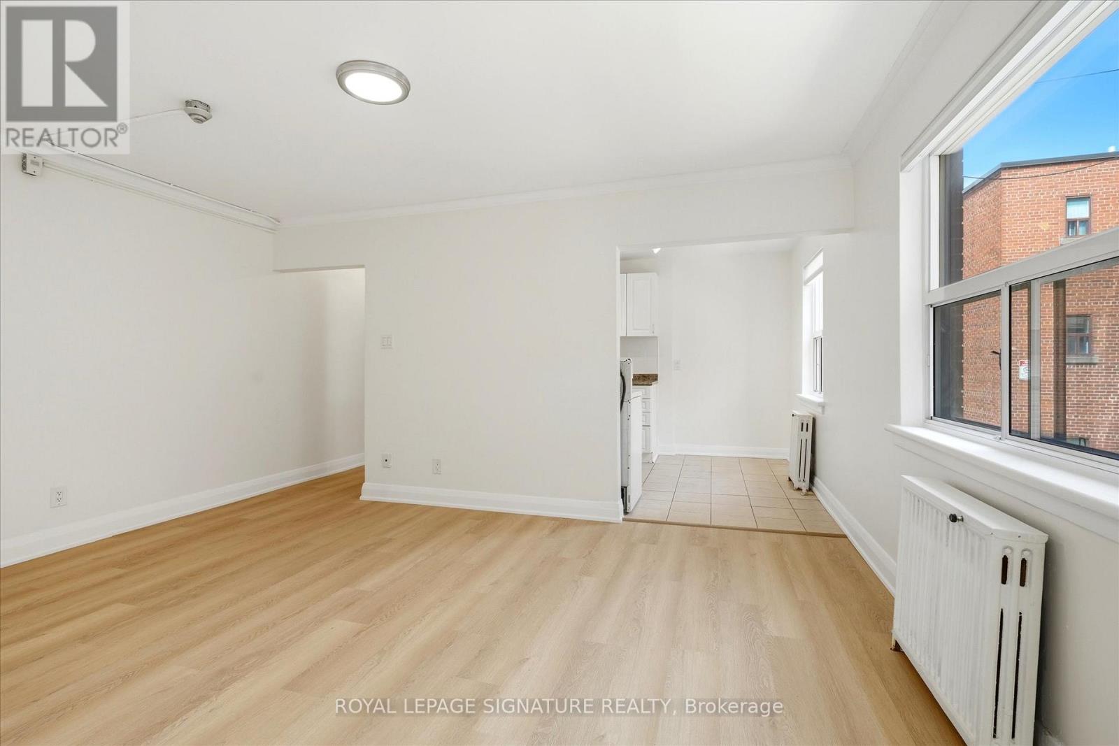 201 - 1000 O'connor Drive, Toronto, Ontario  M4B 2T3 - Photo 14 - E13120878