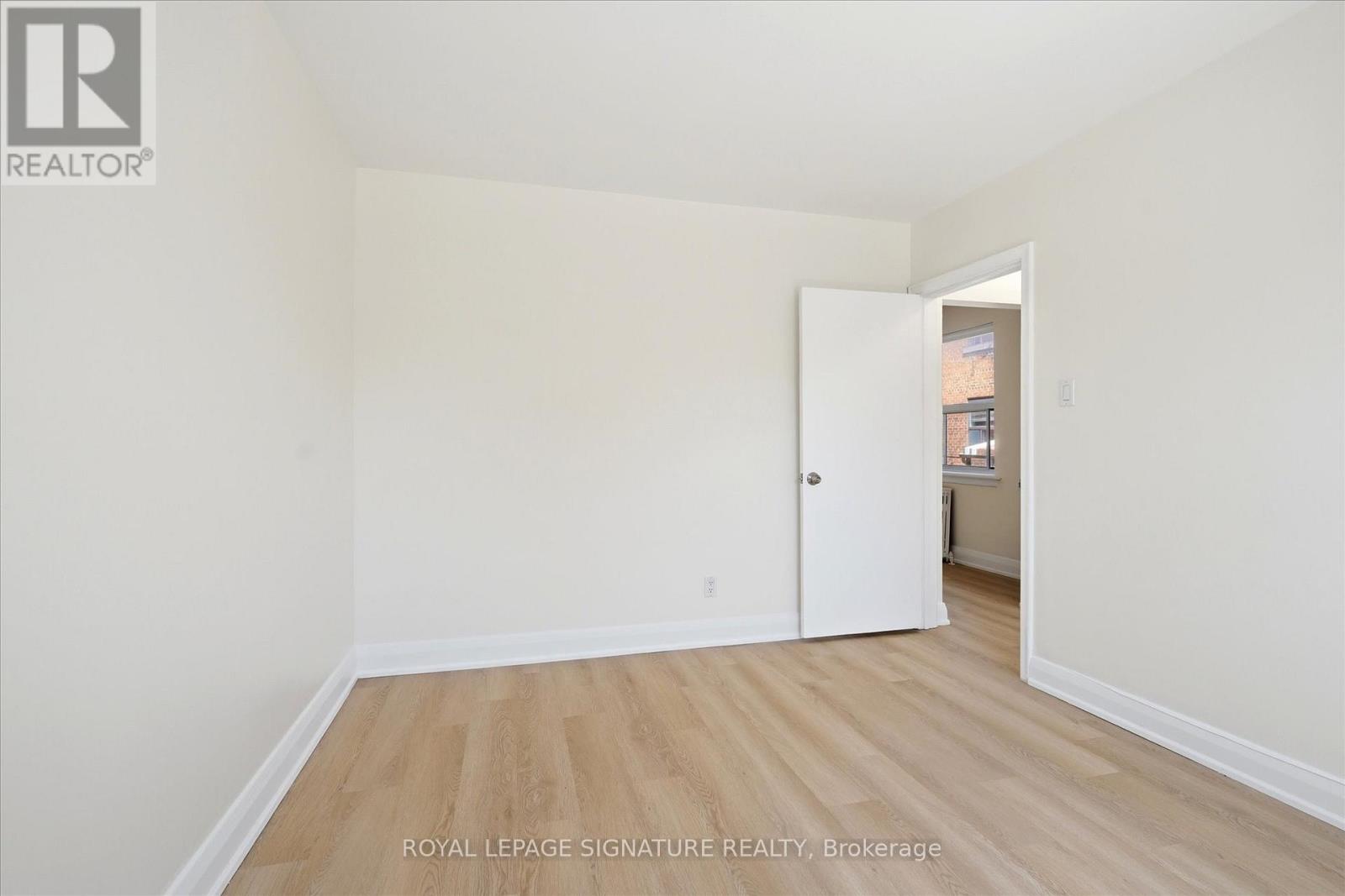 201 - 1000 O'connor Drive, Toronto, Ontario  M4B 2T3 - Photo 17 - E13120878