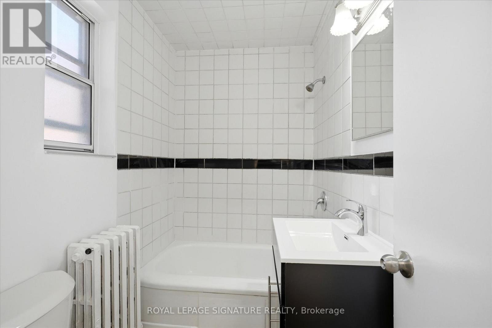 201 - 1000 O'connor Drive, Toronto, Ontario  M4B 2T3 - Photo 21 - E13120878