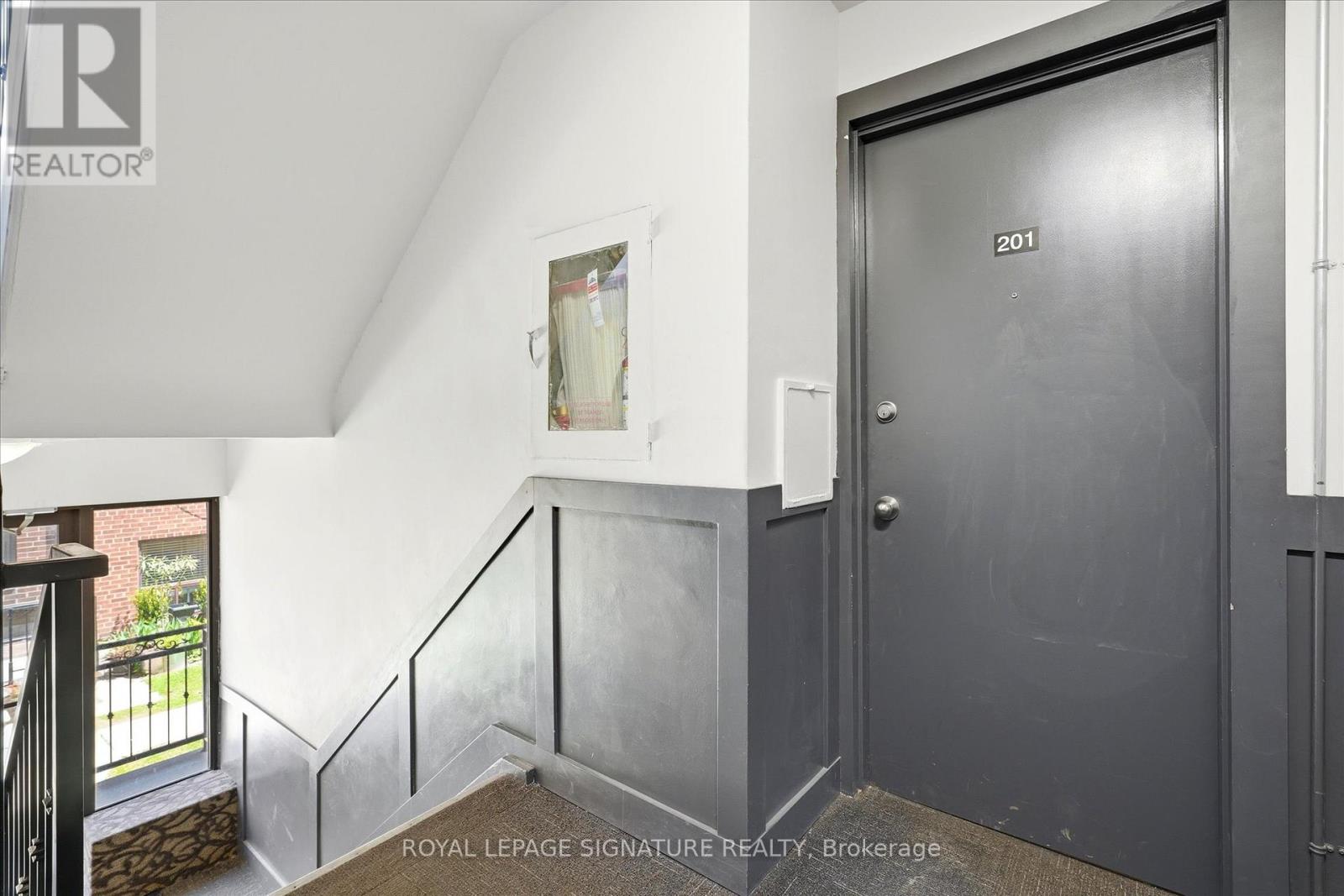 201 - 1000 O'connor Drive, Toronto, Ontario  M4B 2T3 - Photo 22 - E13120878