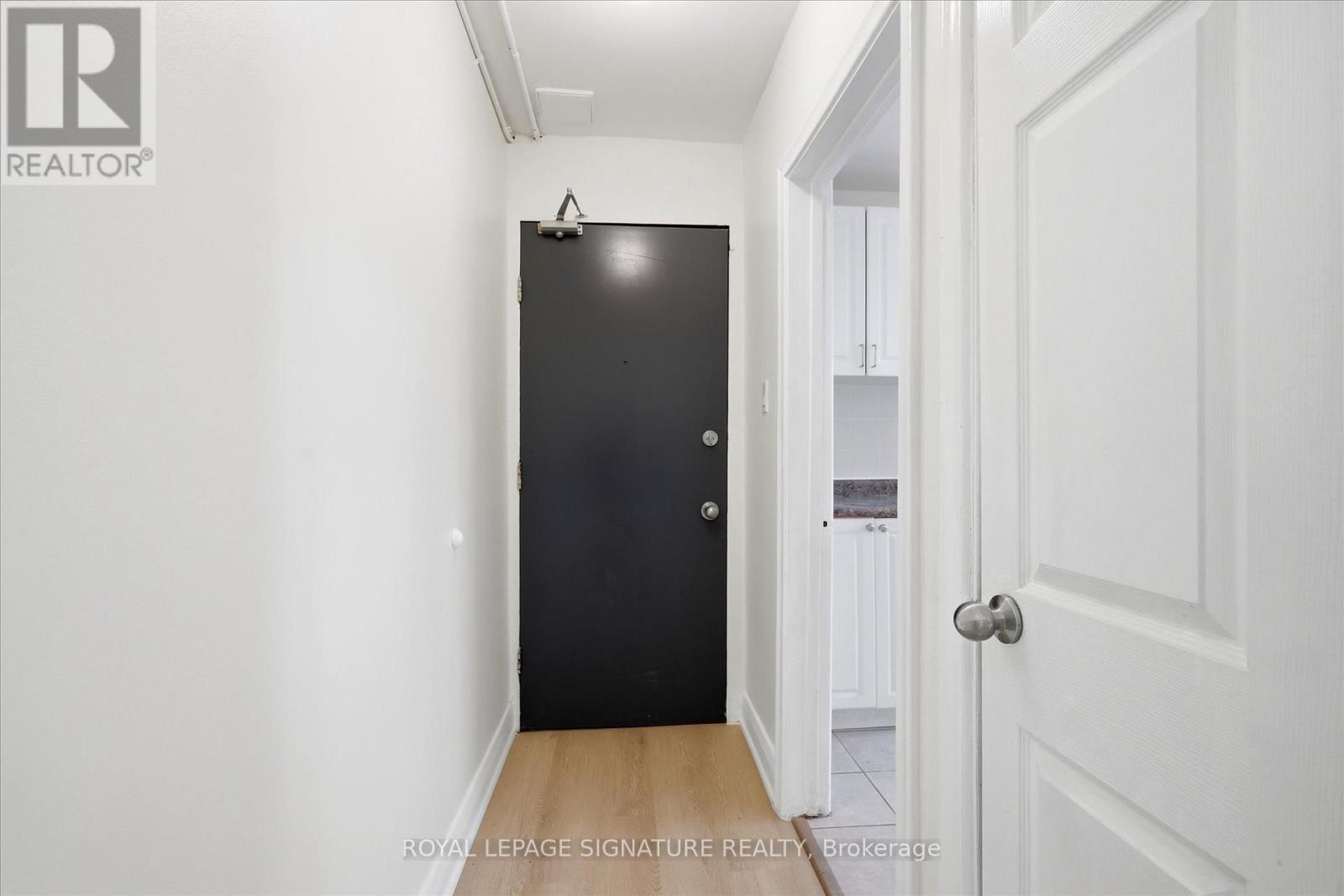 201 - 1000 O'connor Drive, Toronto, Ontario  M4B 2T3 - Photo 3 - E13120878