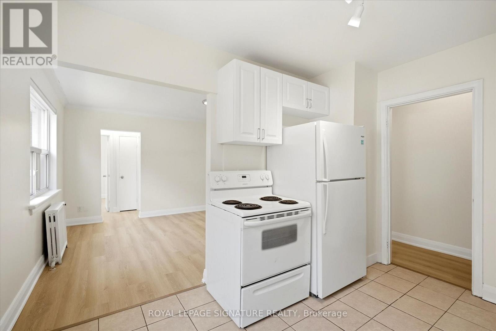 201 - 1000 O'connor Drive, Toronto, Ontario  M4B 2T3 - Photo 6 - E13120878