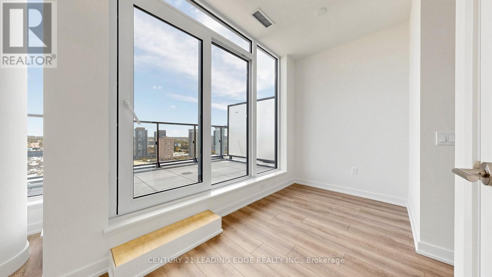 2405 - 5 Quarrington Lane, Toronto, Ontario M3C 0S5 - Photo 16 - C13116564