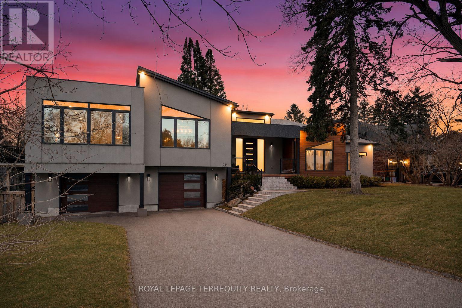 716 NORTH SHORE BOULEVARD E, Burlington, Ontario