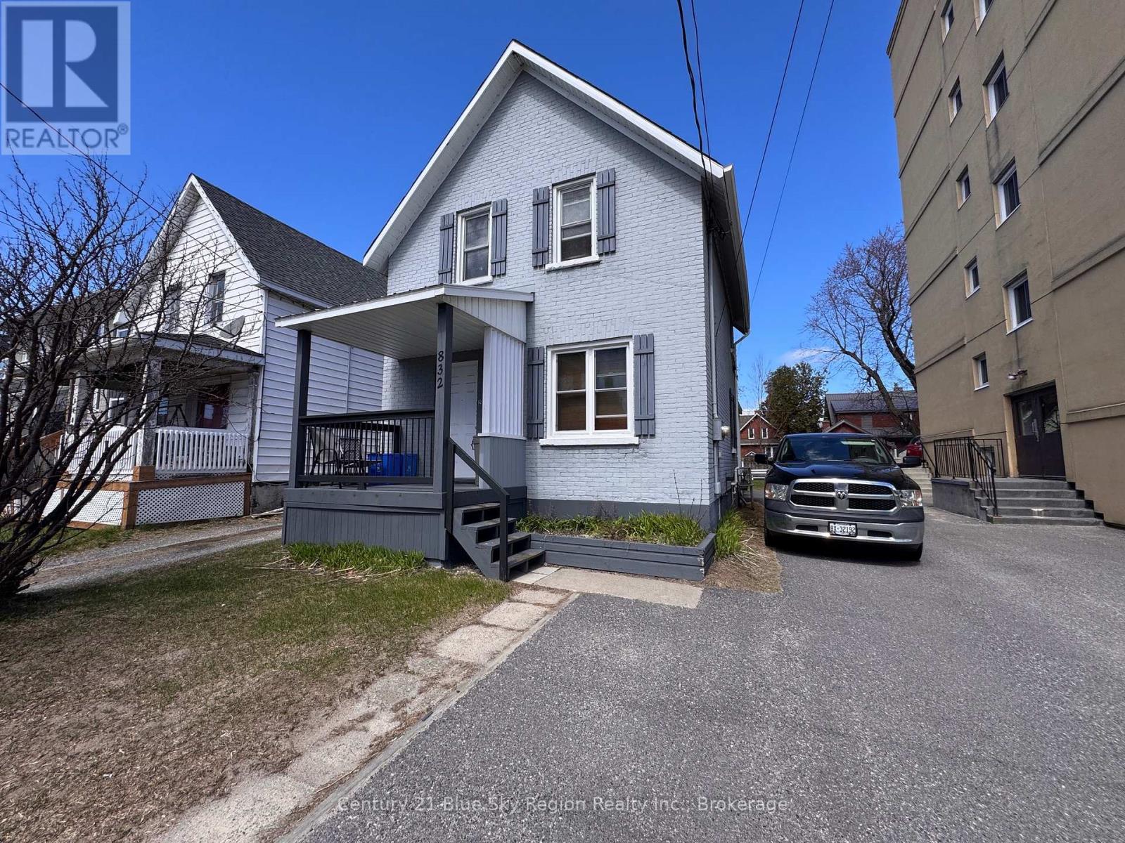 832 MAIN STREET W, North Bay, Ontario