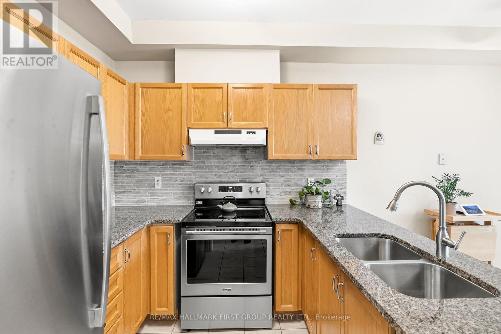 116 Riverlands Avenue, Markham, Ontario  L6B 1B6 - Photo 18 - N13120740