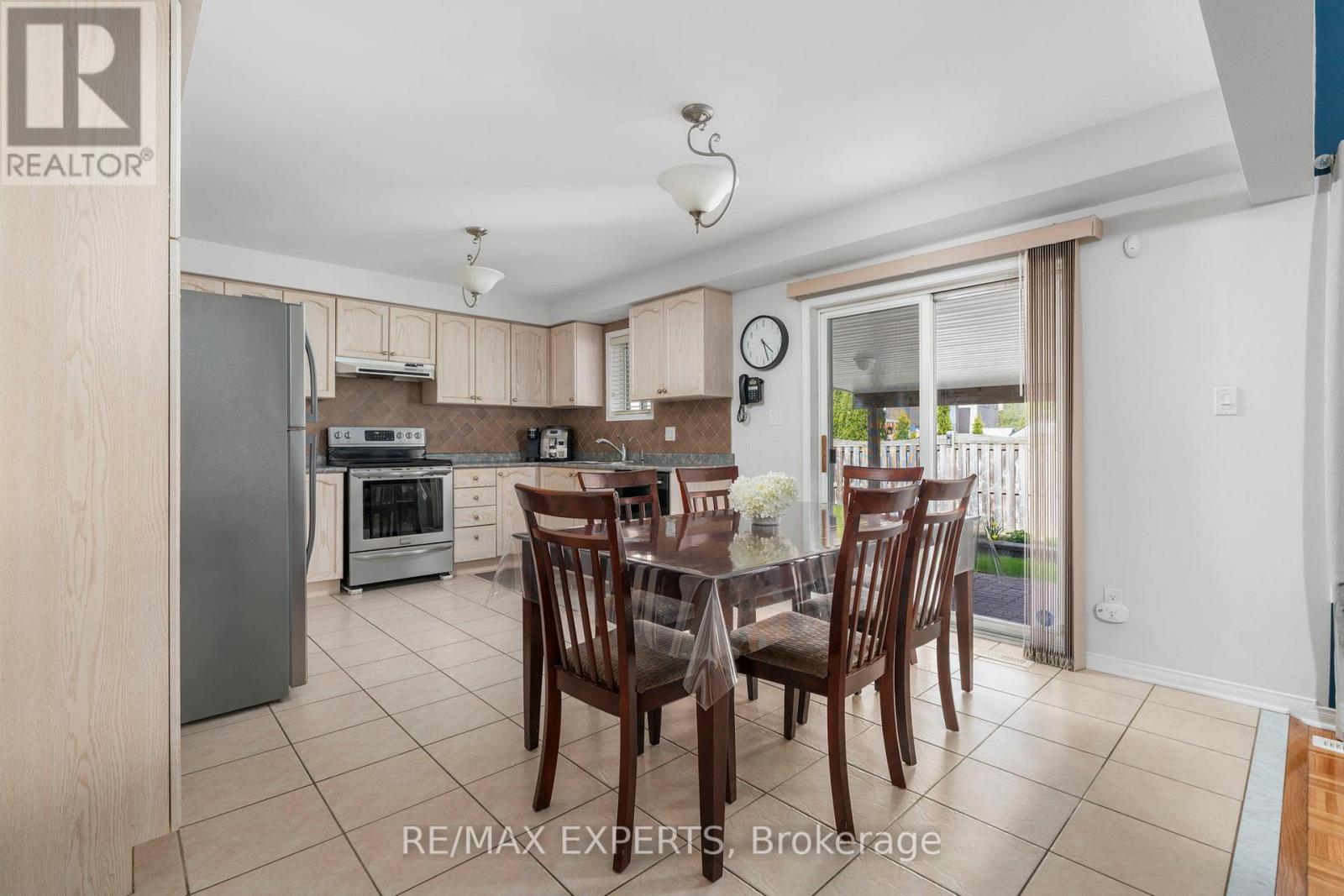 31 Monteith Crescent, Vaughan (Maple), Ontario  L6A 3M7 - Photo 16 - N13120854