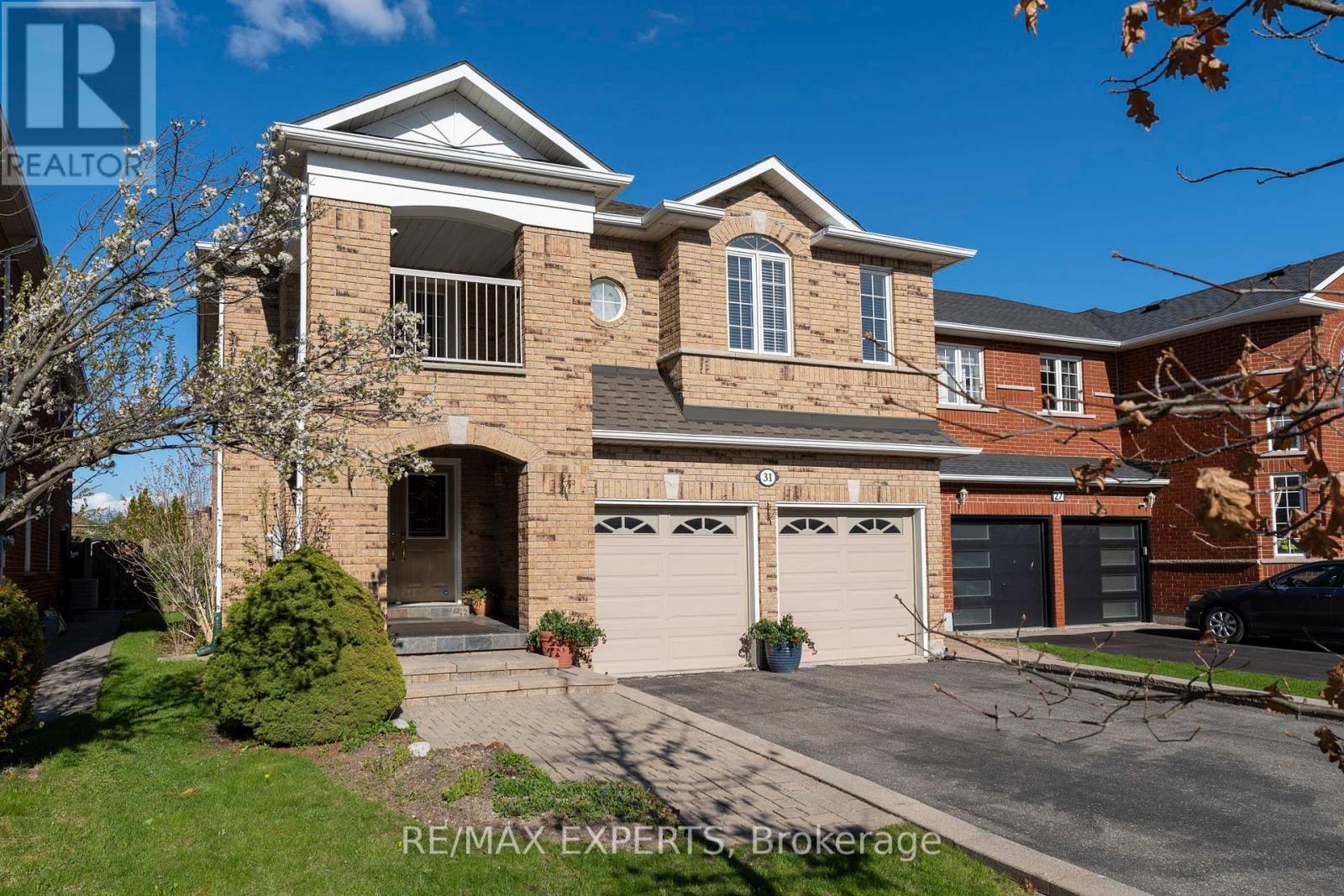 31 Monteith Crescent, Vaughan (Maple), Ontario  L6A 3M7 - Photo 3 - N13120854