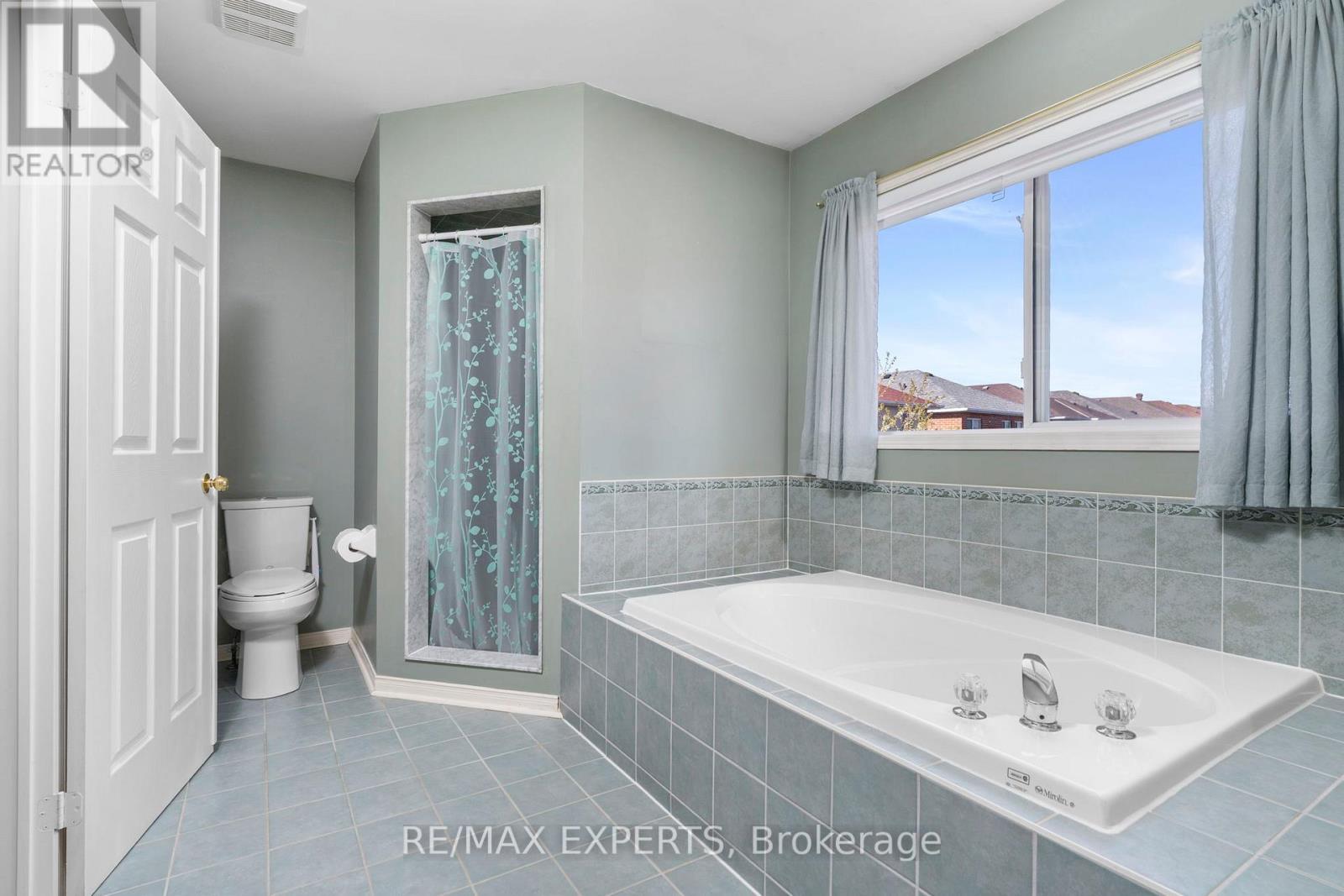 31 Monteith Crescent, Vaughan (Maple), Ontario  L6A 3M7 - Photo 37 - N13120854