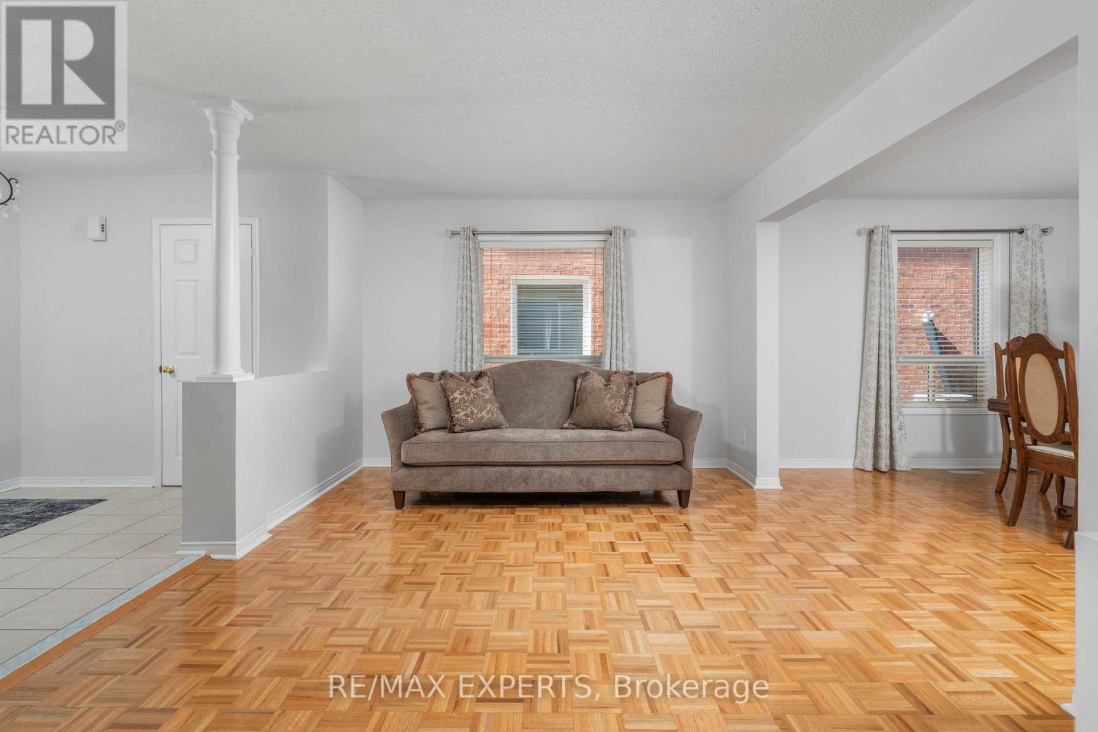 31 Monteith Crescent, Vaughan (Maple), Ontario  L6A 3M7 - Photo 7 - N13120854