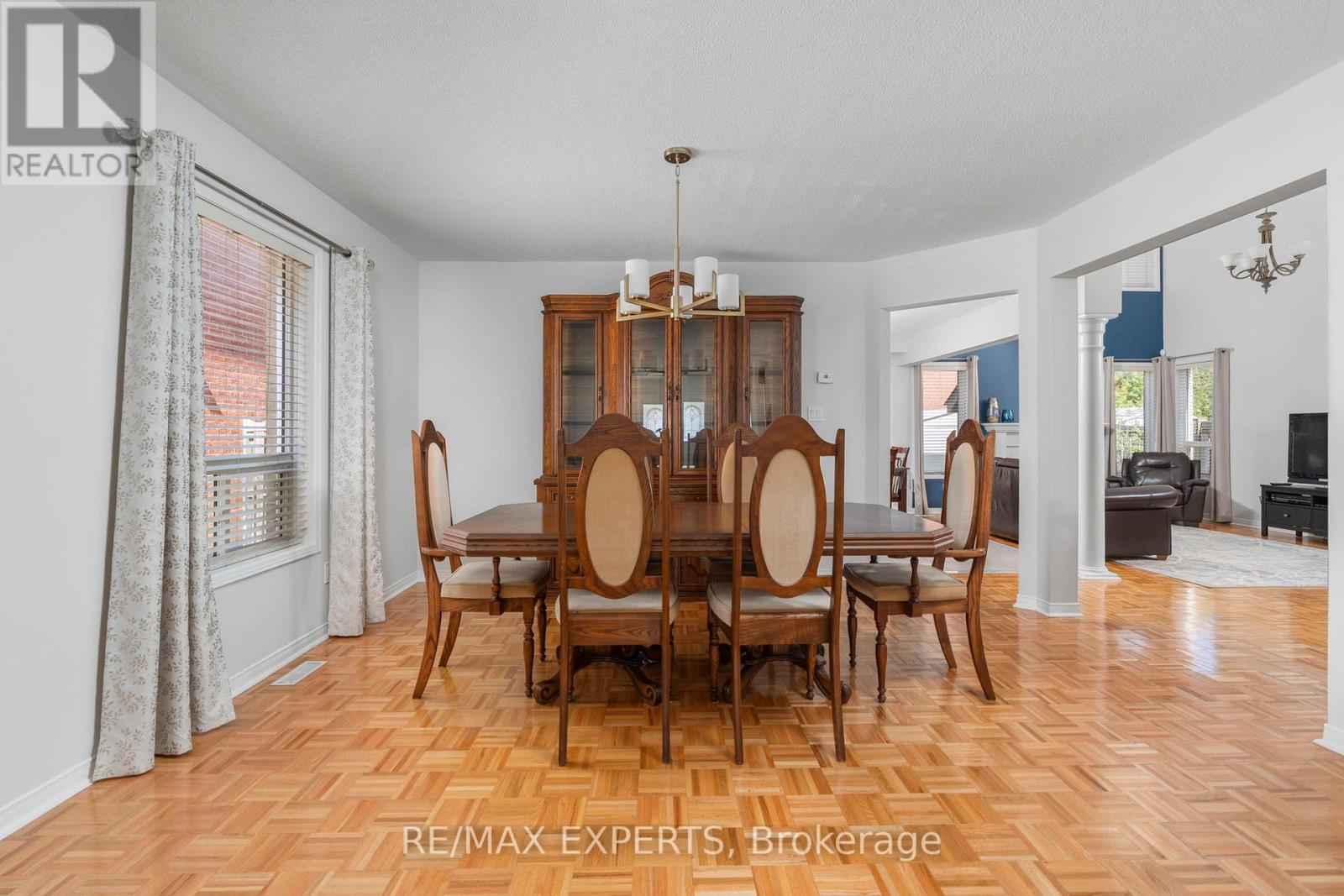 31 Monteith Crescent, Vaughan (Maple), Ontario  L6A 3M7 - Photo 9 - N13120854