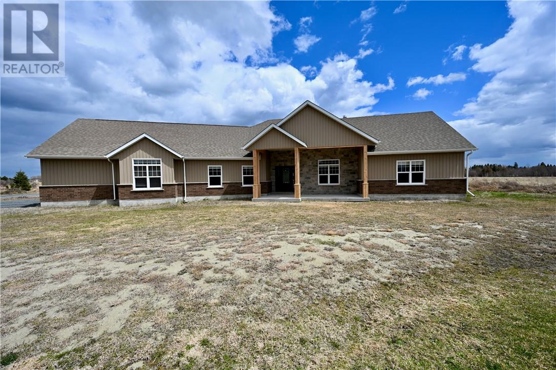 3868 Martin, Val Caron, Ontario  P3N 1R3 - Photo 2 - 2127706