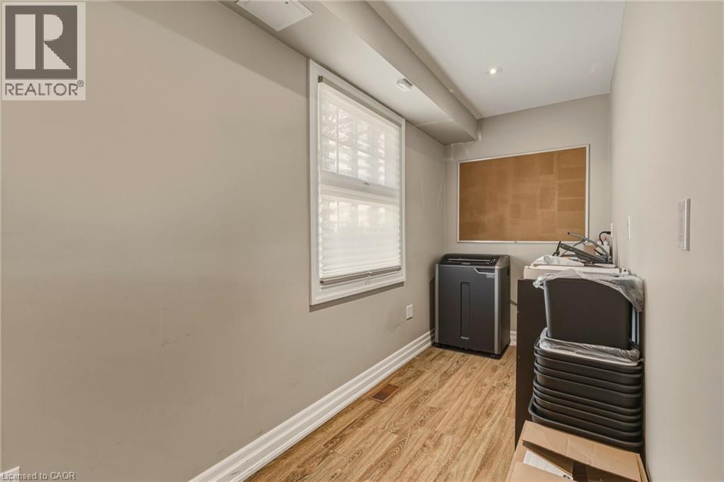 497 Elizabeth Street, Burlington, Ontario  L7R 2M4 - Photo 21 - 40829081