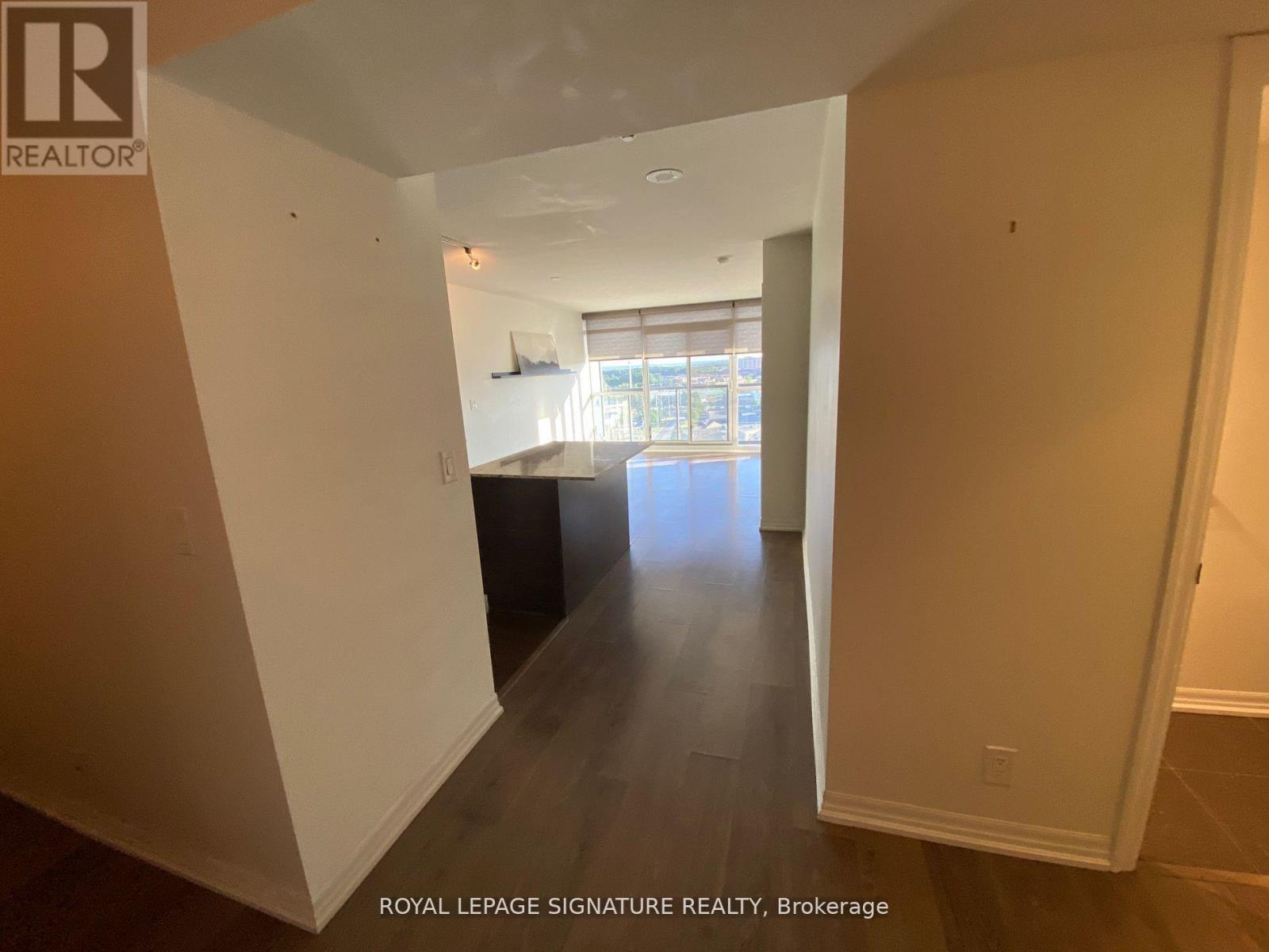 1106 - 1940 Ironstone Drive, Burlington, Ontario  L7L 0E4 - Photo 4 - W13120734