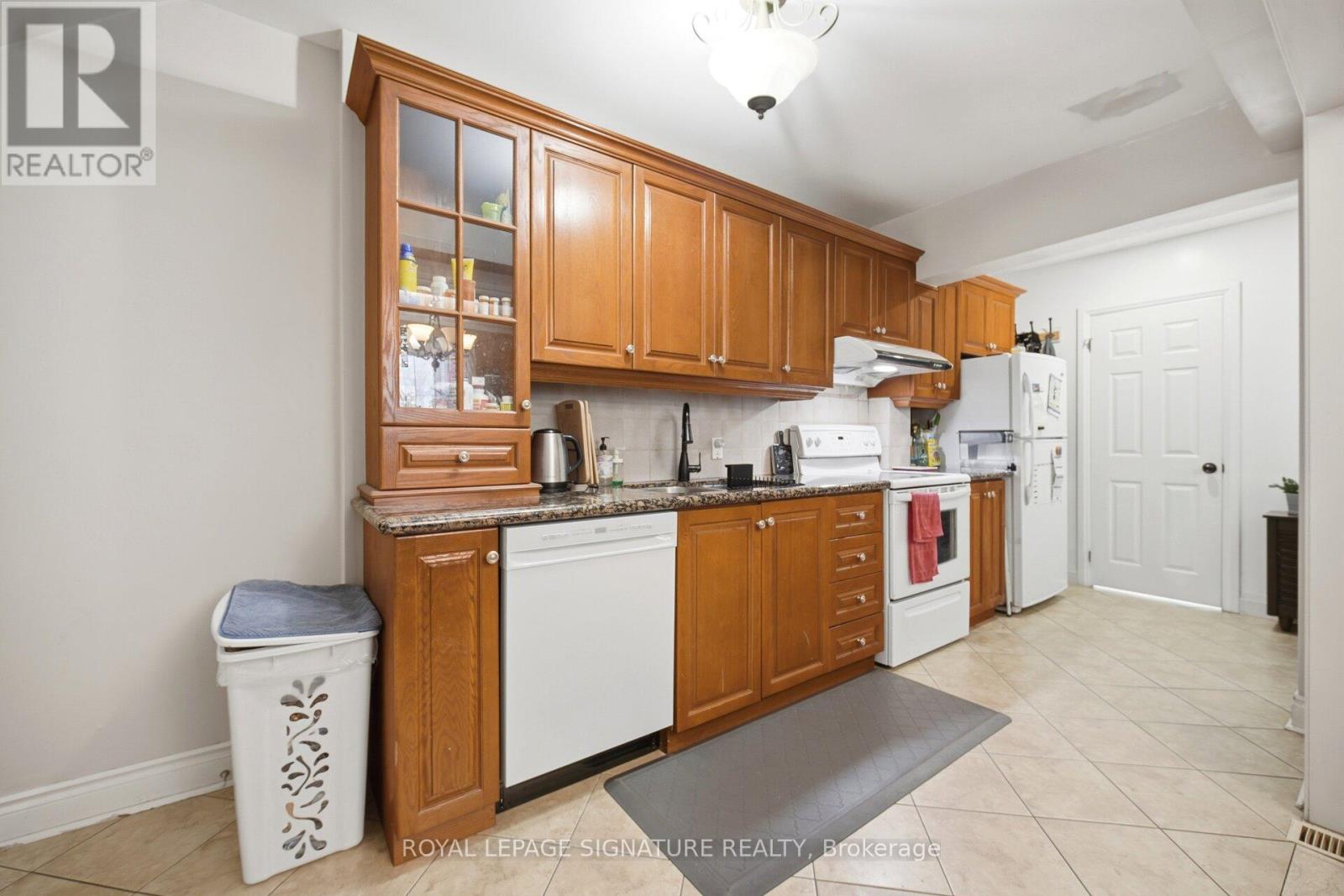 1 - 2000 Dufferin Street, Toronto, Ontario  M6E 3R2 - Photo 13 - W13120758
