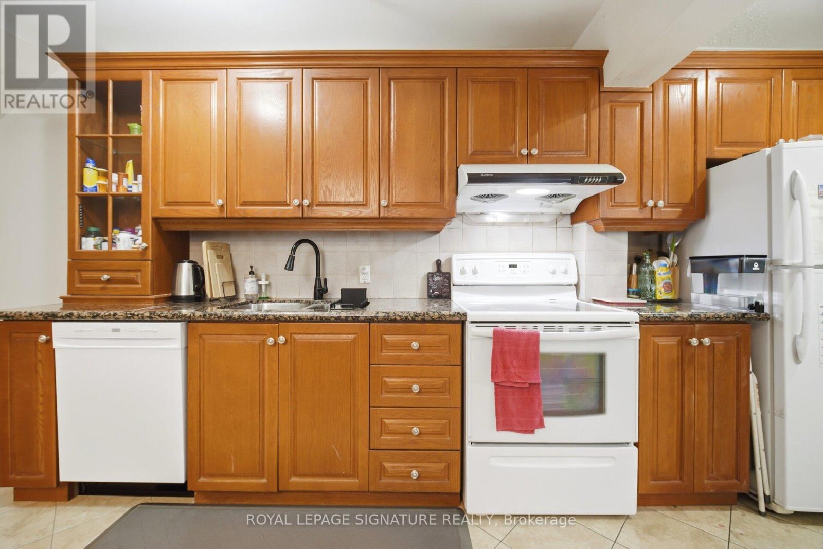 1 - 2000 Dufferin Street, Toronto, Ontario  M6E 3R2 - Photo 14 - W13120758