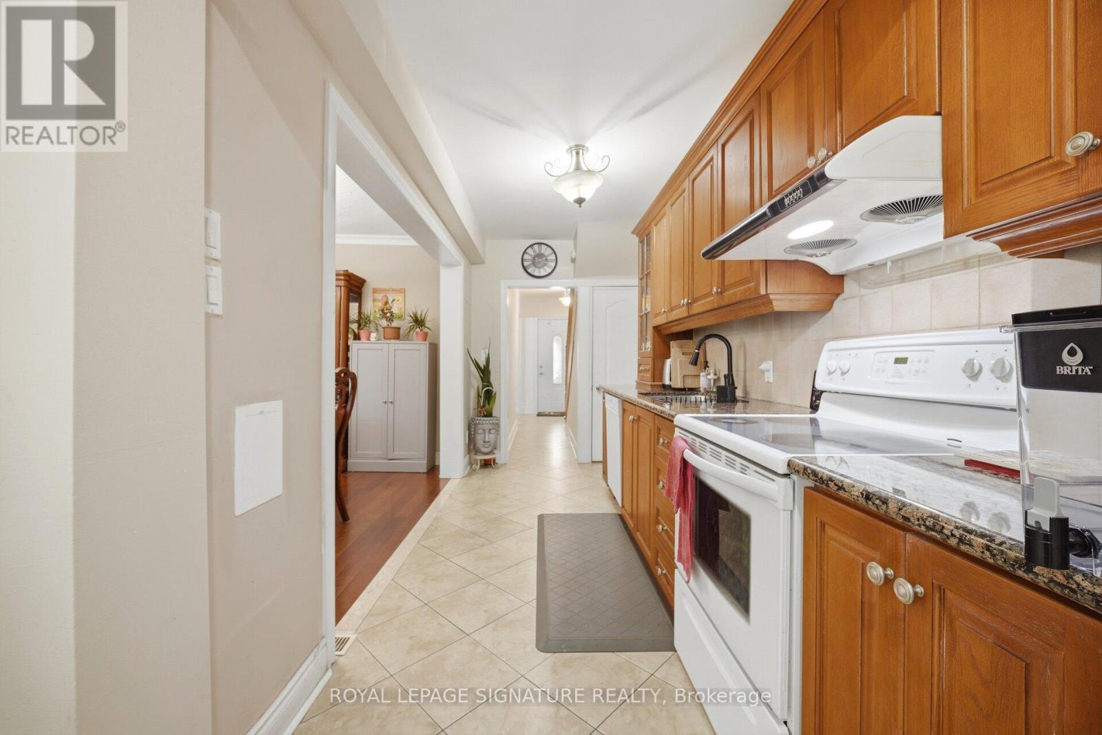 1 - 2000 Dufferin Street, Toronto, Ontario  M6E 3R2 - Photo 16 - W13120758