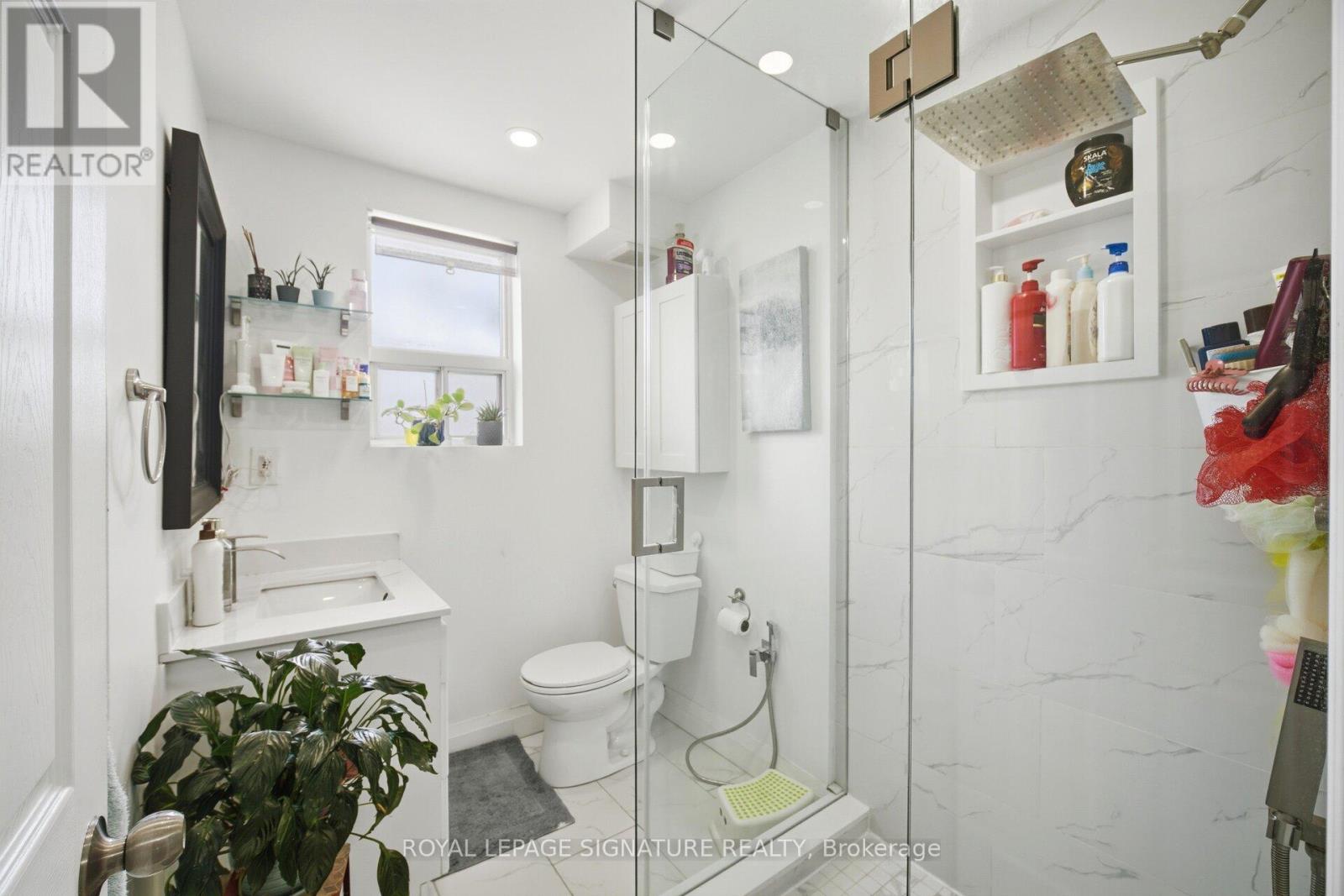 1 - 2000 Dufferin Street, Toronto, Ontario  M6E 3R2 - Photo 28 - W13120758