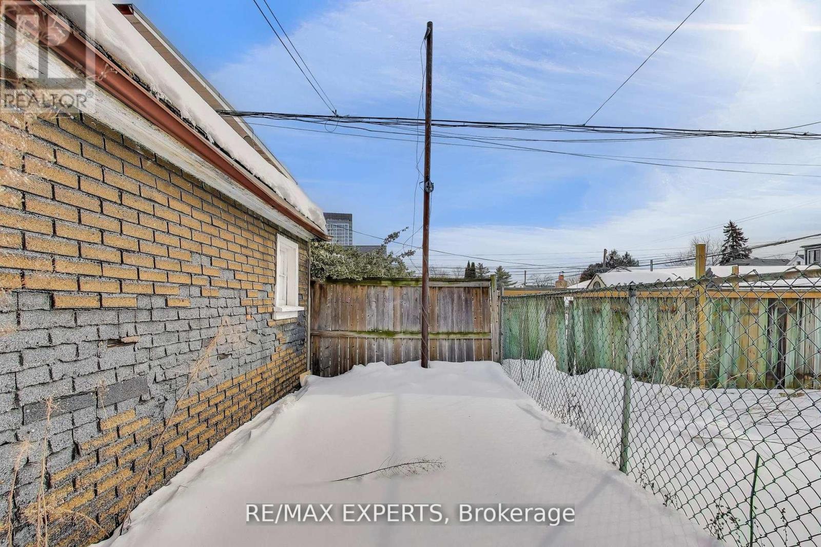 1895 Davenport Road, Toronto, Ontario  M6N 1C1 - Photo 5 - W13120792