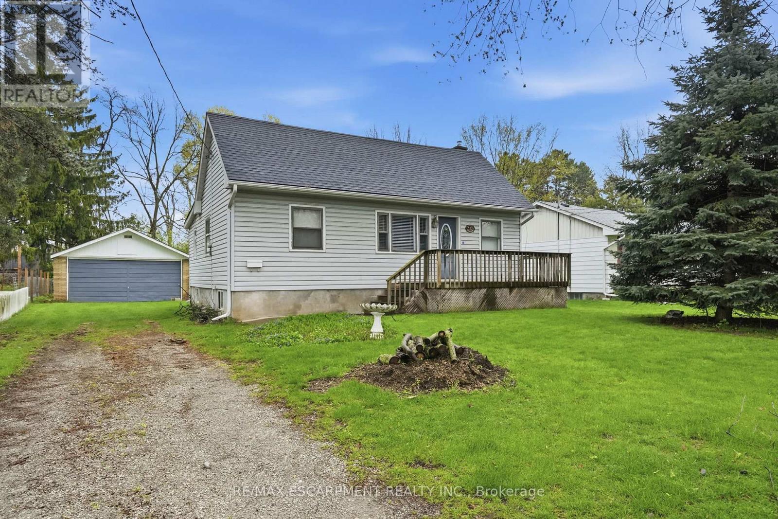 523 Enfield Road, Burlington, Ontario  L7T 2X5 - Photo 1 - W13120830