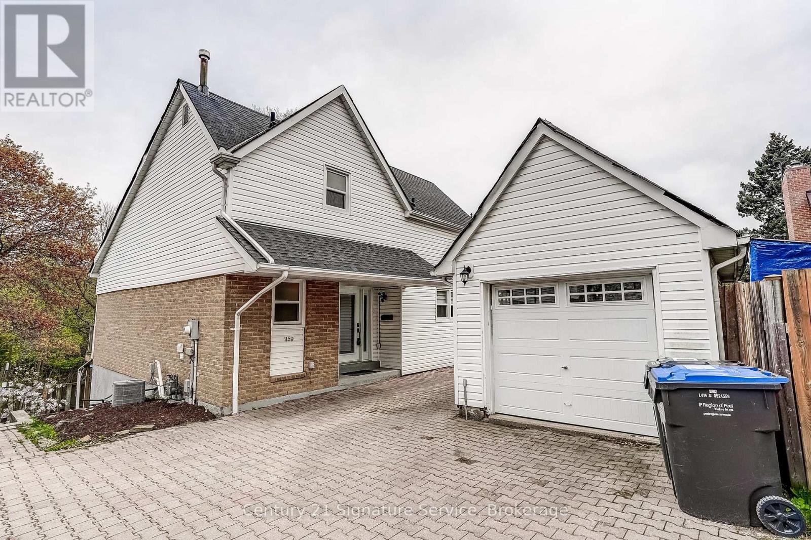 1159 Kos Boulevard, Mississauga, Ontario  L5J 4L3 - Photo 1 - W13120844