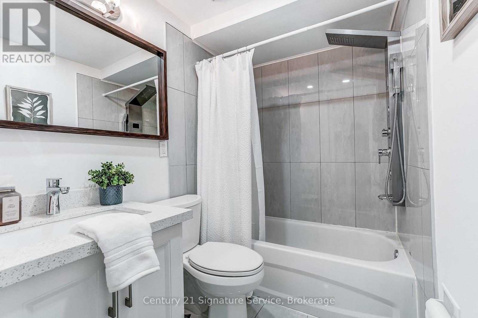 1159 Kos Boulevard, Mississauga, Ontario  L5J 4L3 - Photo 18 - W13120844