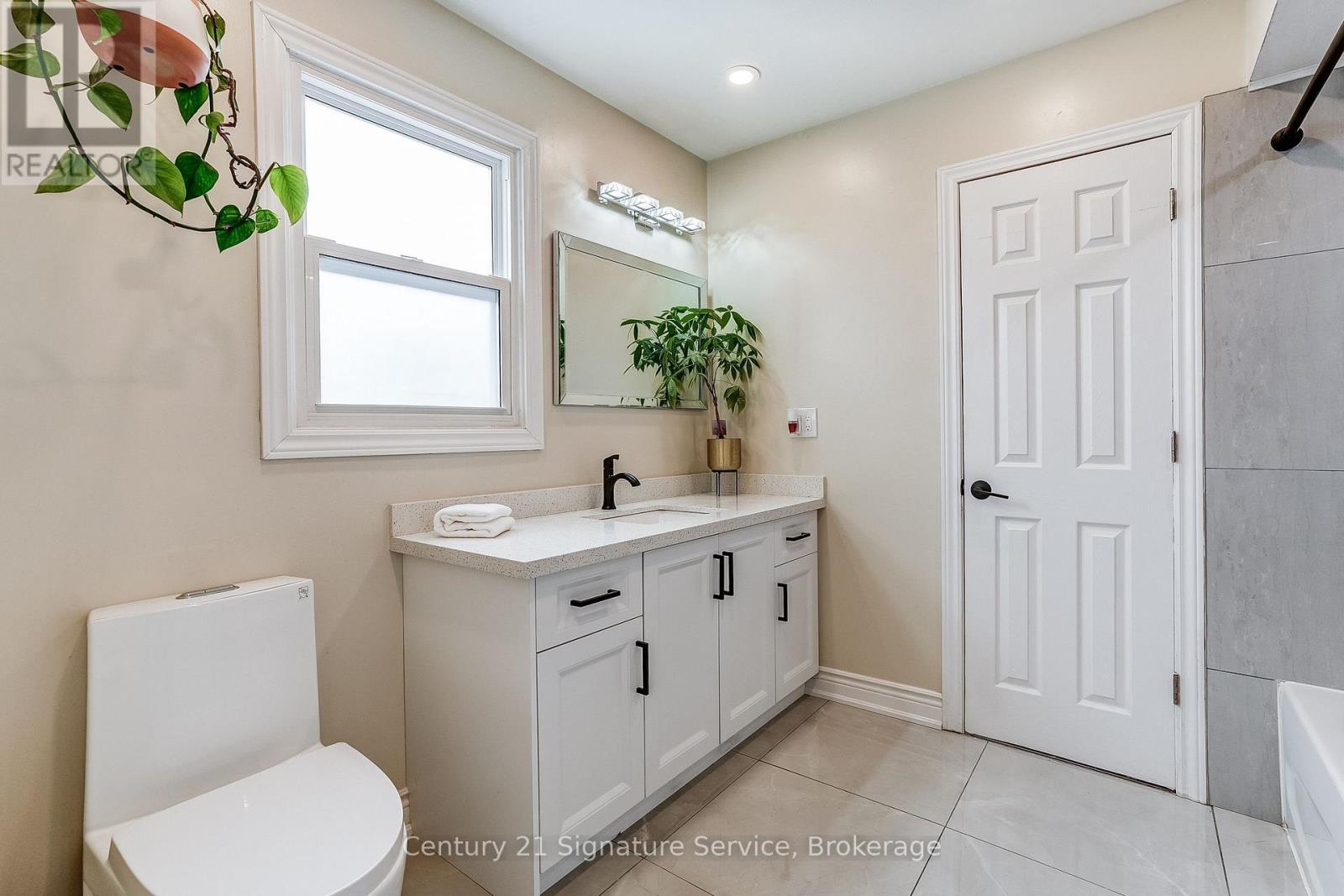 1159 Kos Boulevard, Mississauga, Ontario  L5J 4L3 - Photo 32 - W13120844