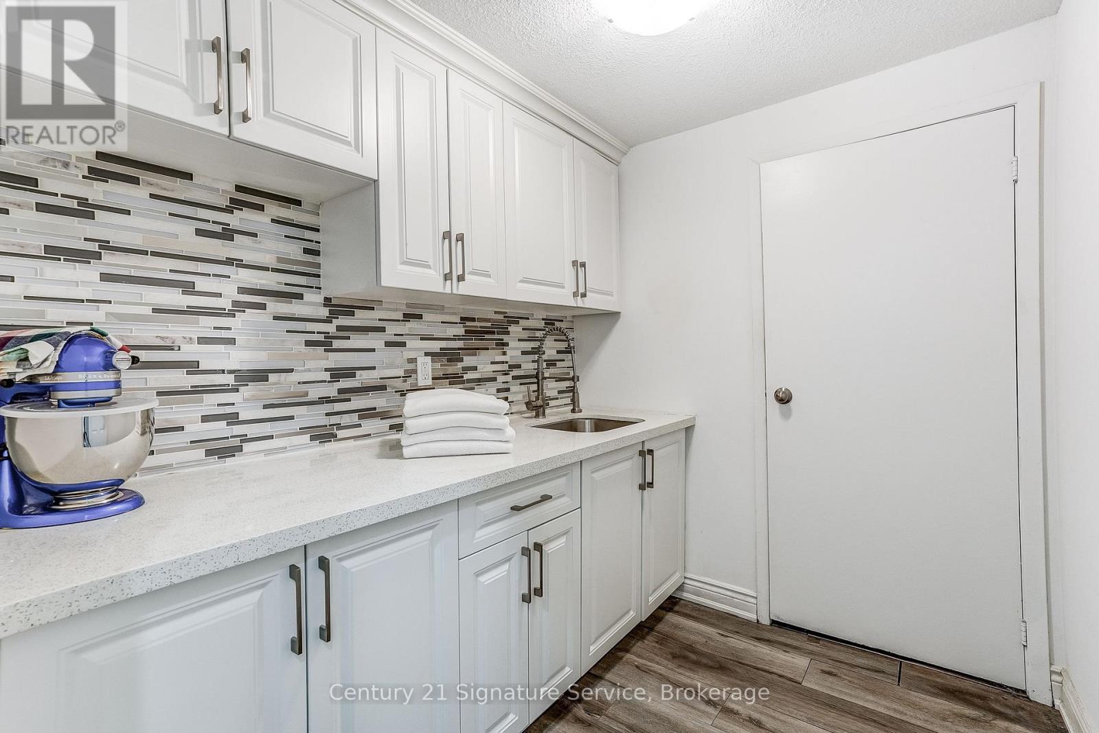 1159 Kos Boulevard, Mississauga, Ontario  L5J 4L3 - Photo 37 - W13120844