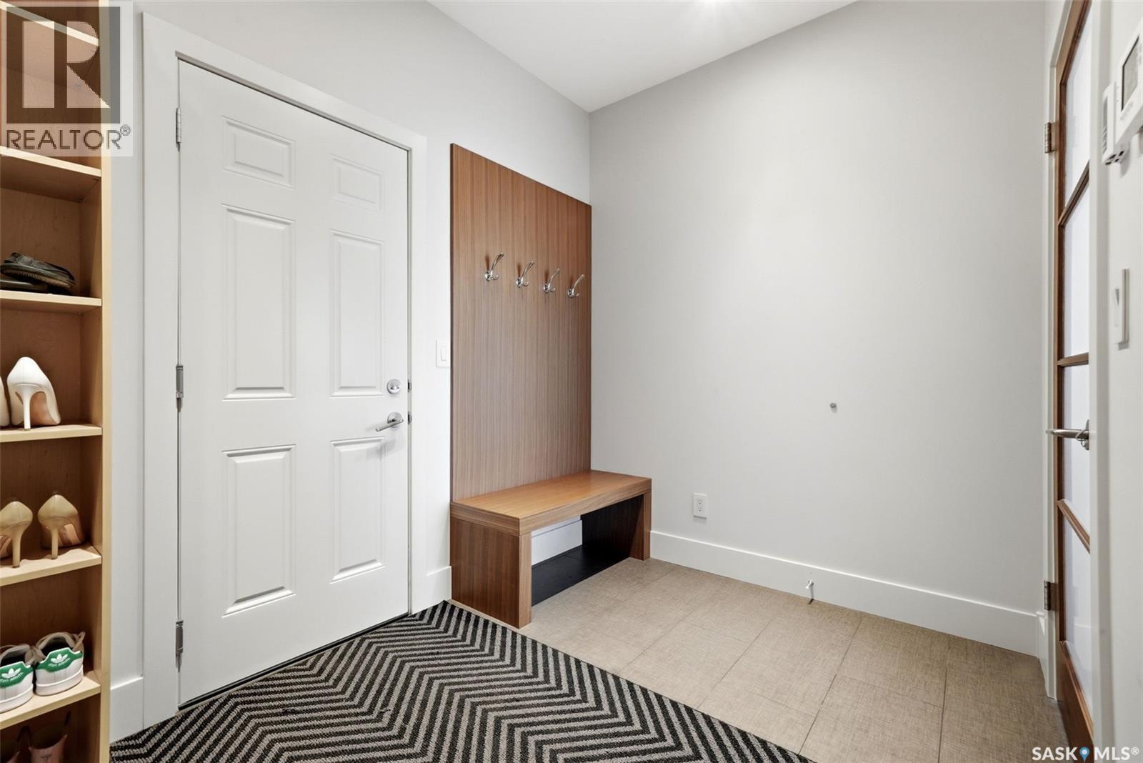 6106 Wascana Court, Regina, Saskatchewan  S4V 3E7 - Photo 33 - SK035803