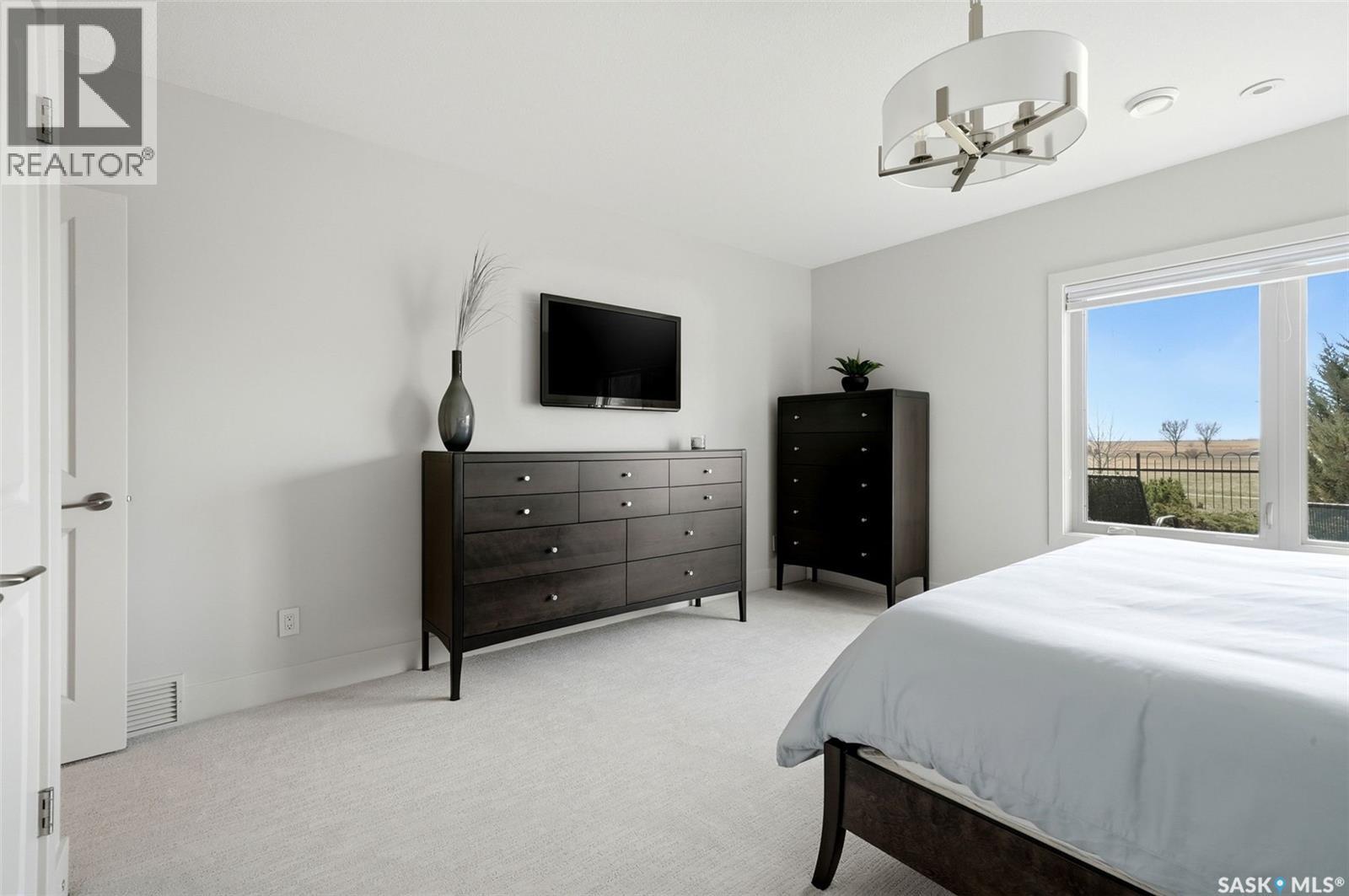 6106 Wascana Court, Regina, Saskatchewan  S4V 3E7 - Photo 45 - SK035803