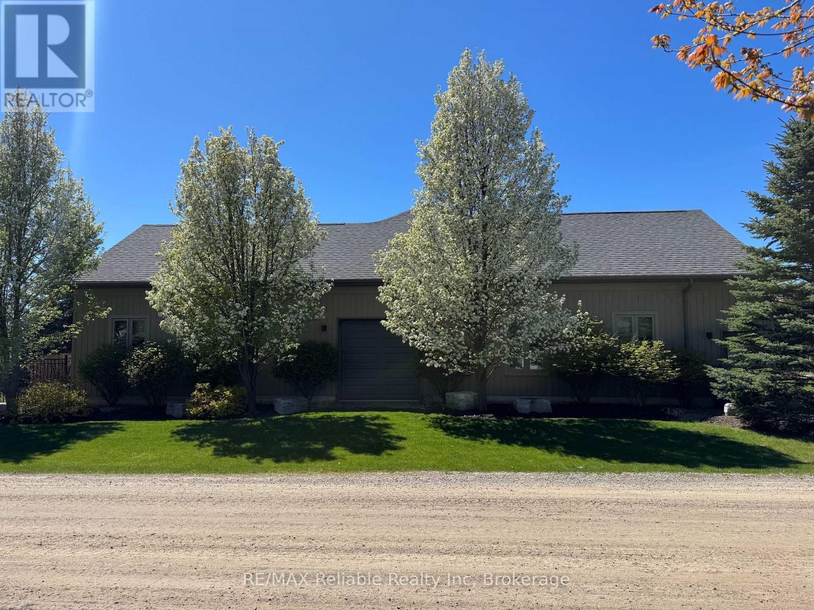 74764 Elm Crescent, Bluewater, Ontario  N0M 1G0 - Photo 8 - X13060490