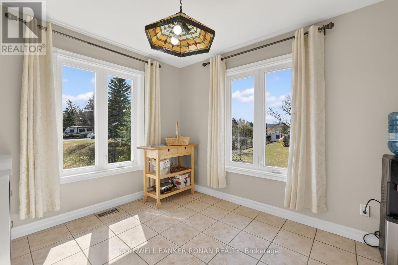 10 Catherine Street, Adjala-Tosorontio, Ontario  L0G 1L0 - Photo 14 - N12930922