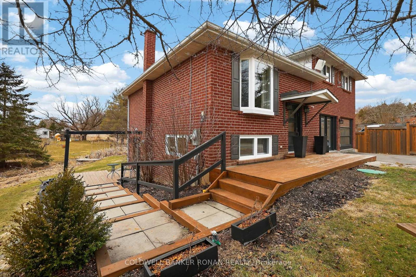 10 Catherine Street, Adjala-Tosorontio, Ontario  L0G 1L0 - Photo 2 - N12930922