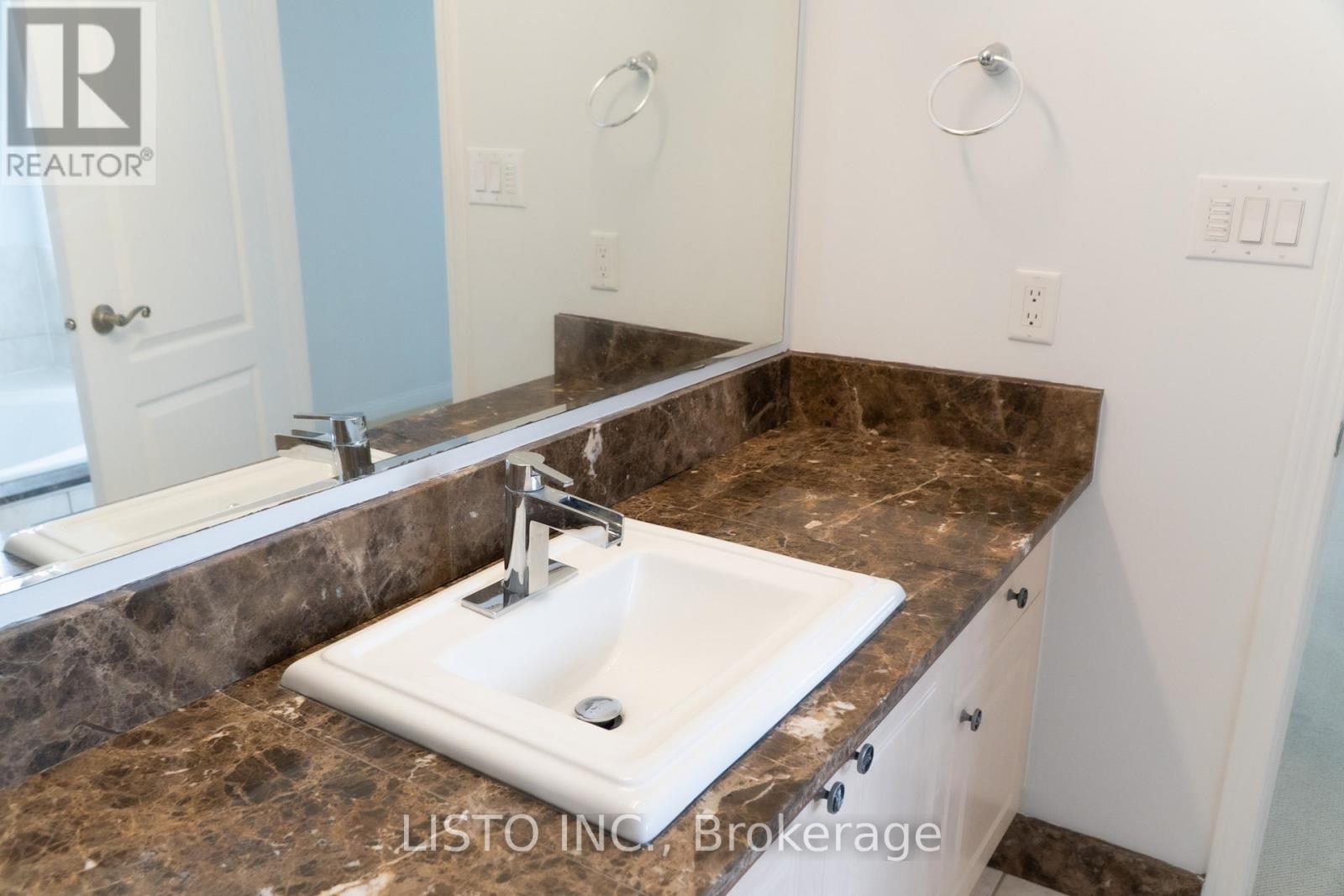 128 Sweetwood Circle, Brampton, Ontario L7A 2S2 - Photo 14 - W13099908
