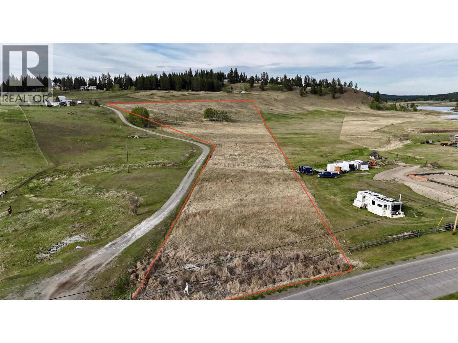5387 Tatton Station Road, 108 Mile Ranch, British Columbia  V0K 2E1 - Photo 5 - R3096447