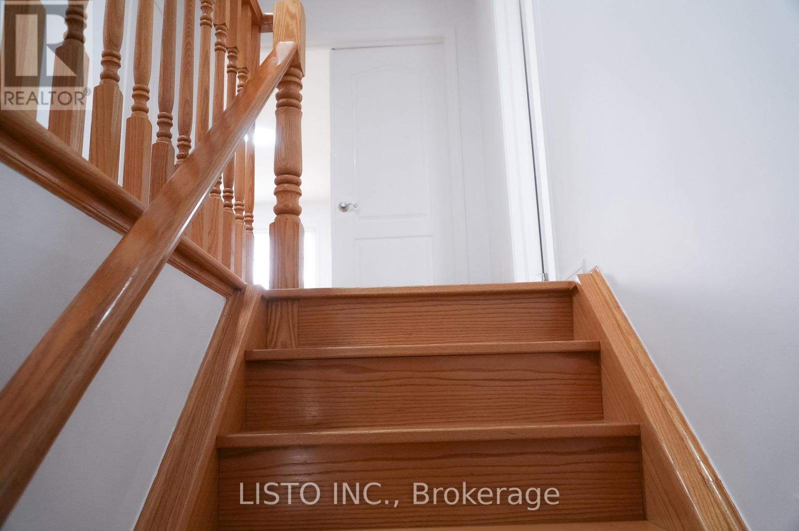 128 Sweetwood Circle, Brampton, Ontario L7A 2S2 - Photo 6 - W13099908