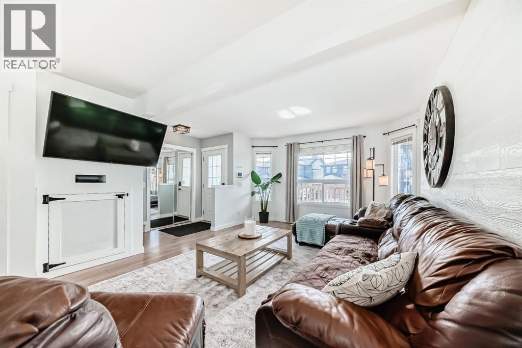 93 Evansford Circle Nw, Calgary, Alberta  T3P 0A9 - Photo 3 - A2301904