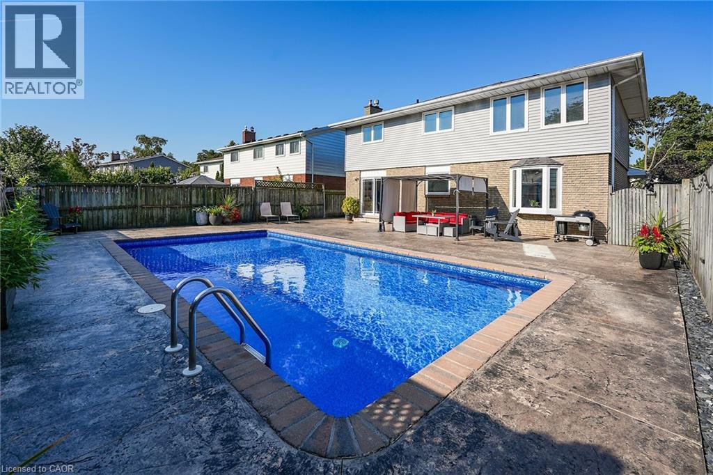 3 Fairington Crescent, St. Catharines, Ontario  L2N 5W2 - Photo 2 - 40827603