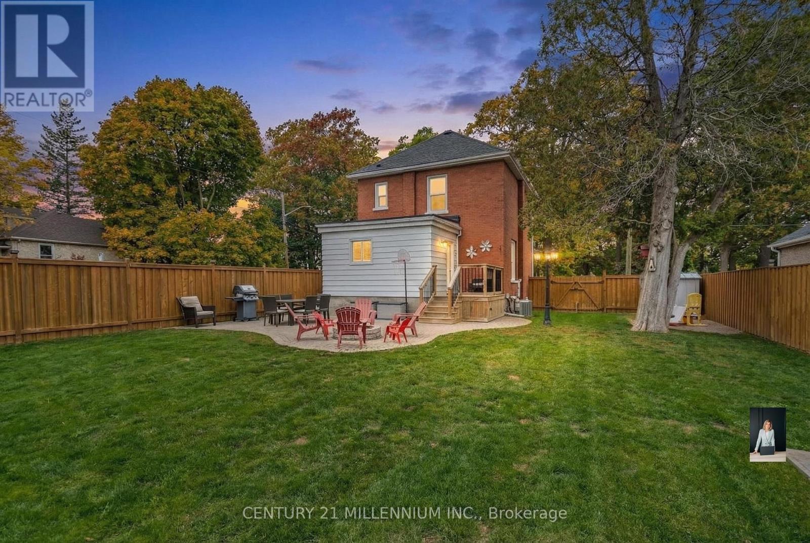 47 South Street, Cambridge, Ontario  N1R 2N7 - Photo 2 - X13030554