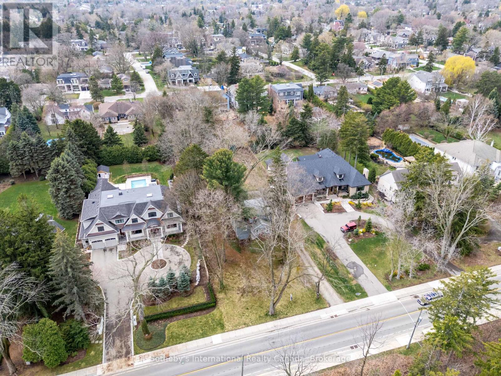 362 Fourth Line, Oakville, Ontario  L6L 5A4 - Photo 3 - W12754188