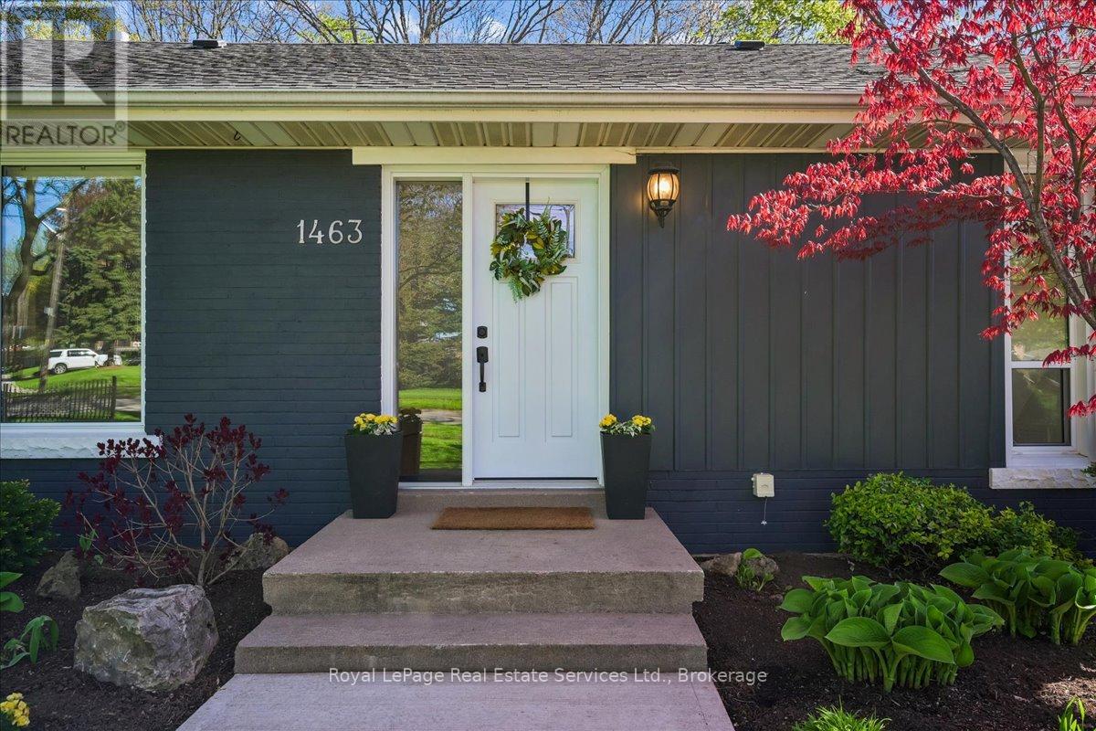 1463 Augustine Drive, Burlington, Ontario  L7P 2N1 - Photo 2 - W13121024