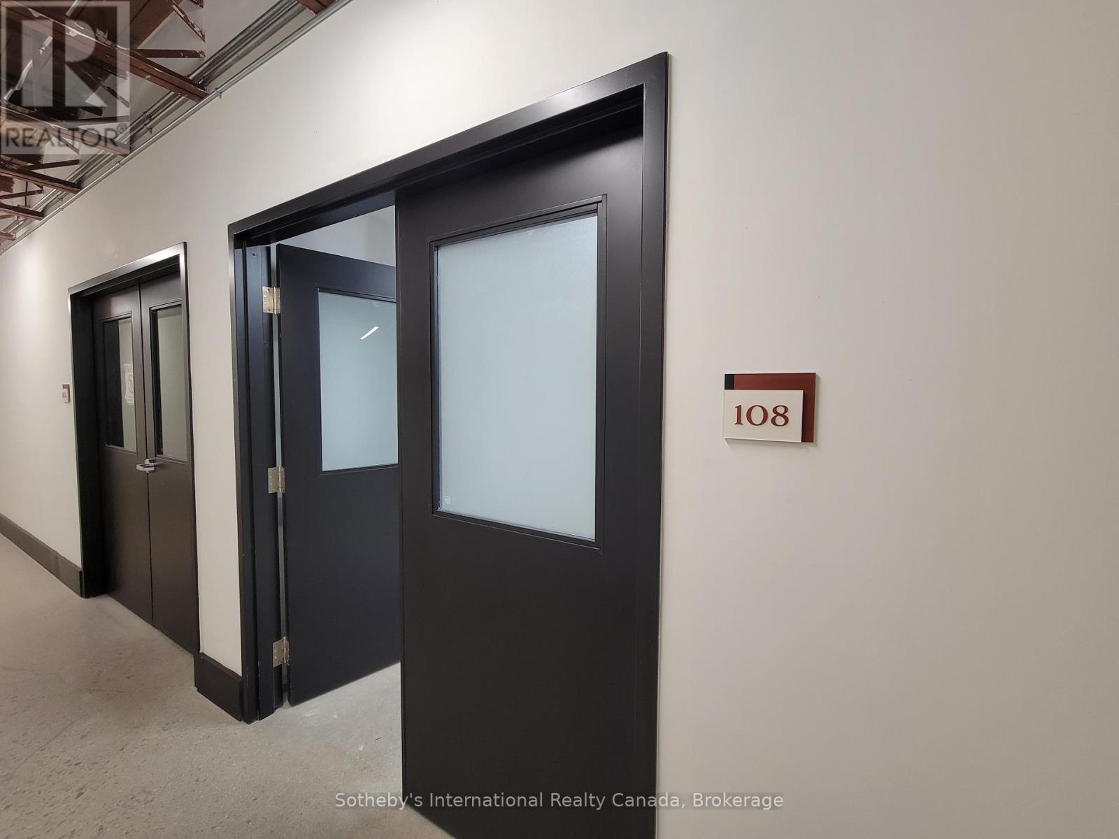 108 - 64 Hatt Street, Hamilton, Ontario  L9H 7T6 - Photo 4 - X13121154
