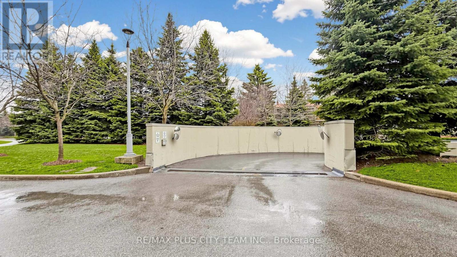 812 - 1720 Eglinton Avenue E, Toronto, Ontario  M4A 2X8 - Photo 24 - C13026484