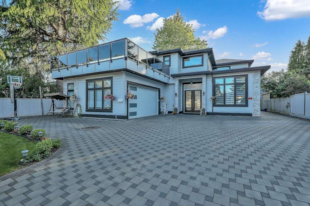 9253 Prince Charles Boulevard, Surrey, British Columbia  V3V 1S4 - Photo 2 - R3122485