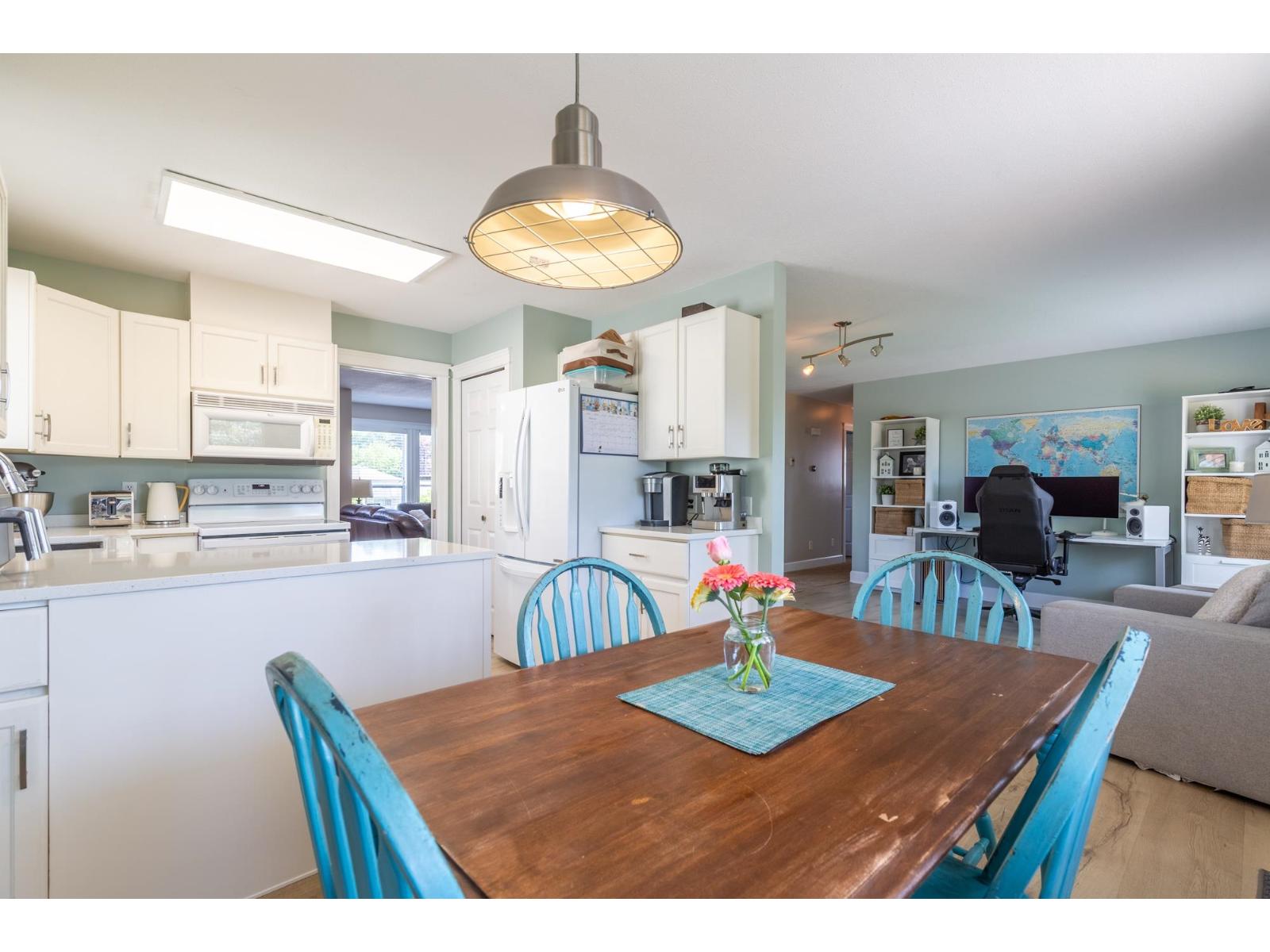 35242 Corbett Place, Abbotsford, British Columbia  V3G 1K1 - Photo 10 - R3120405