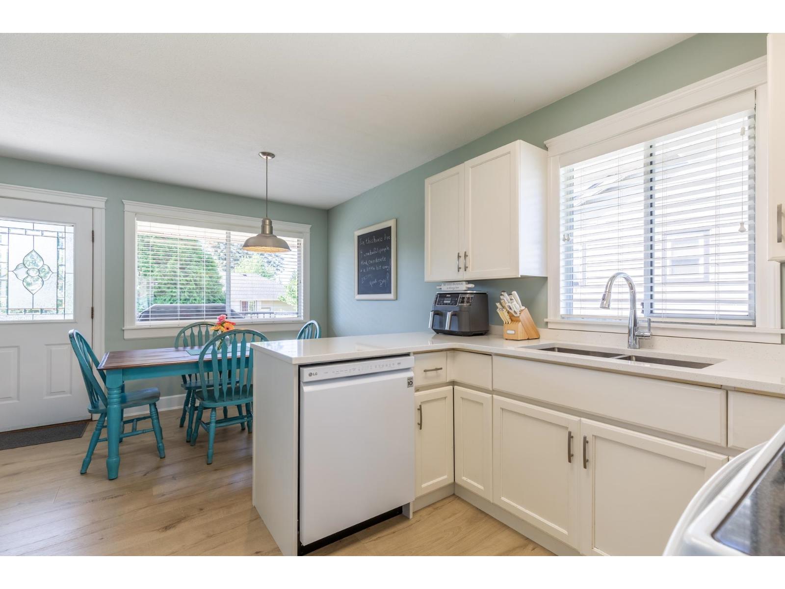35242 Corbett Place, Abbotsford, British Columbia  V3G 1K1 - Photo 9 - R3120405