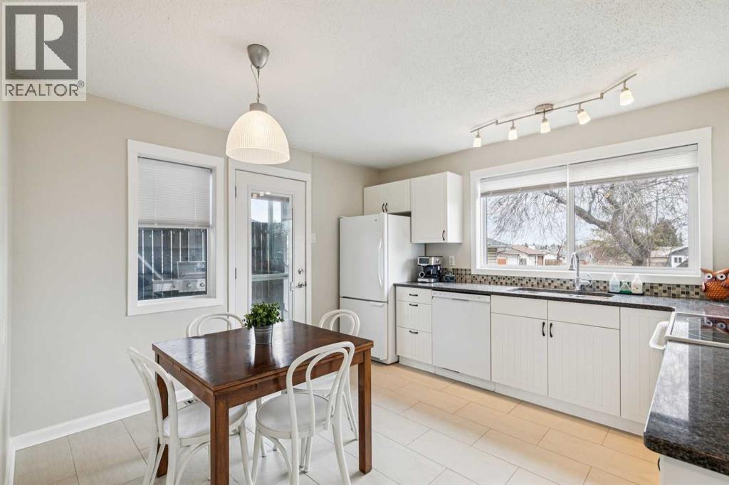 1848 38 Street Ne, Calgary, Alberta  T1Y 2P8 - Photo 11 - A2307651