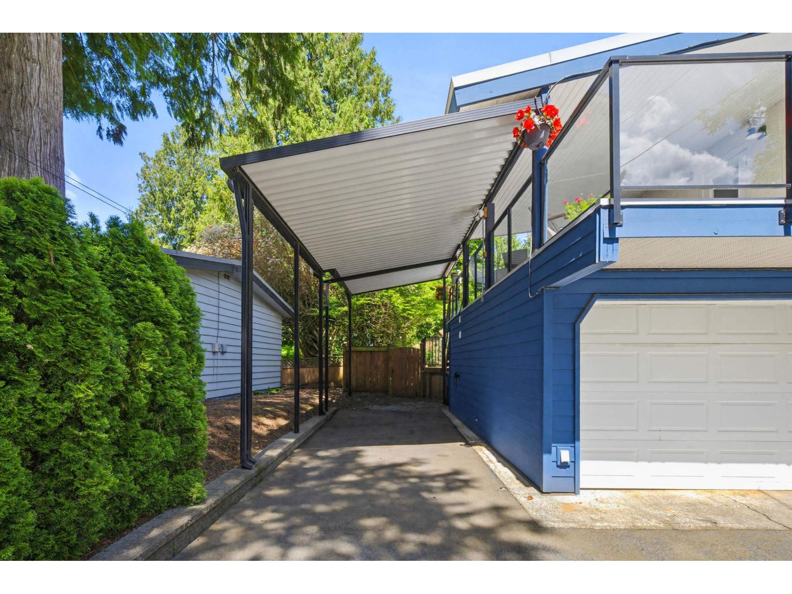 19905 43a Avenue, Langley, British Columbia  V3A 3C3 - Photo 3 - R3120383